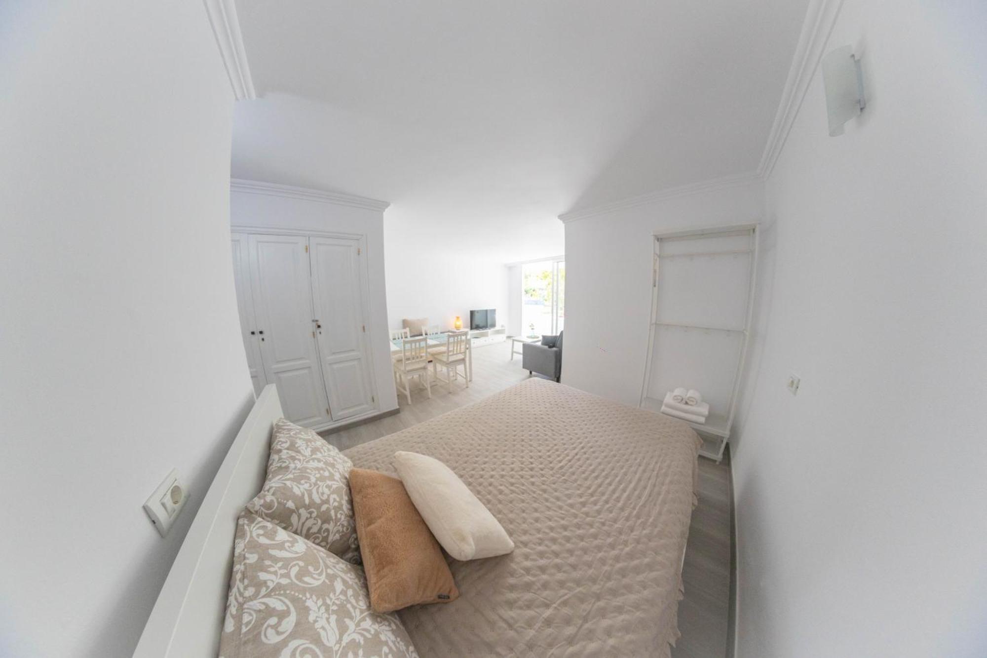 Retreat Oasis Studio Apartment San Miguel de Abona Luaran gambar